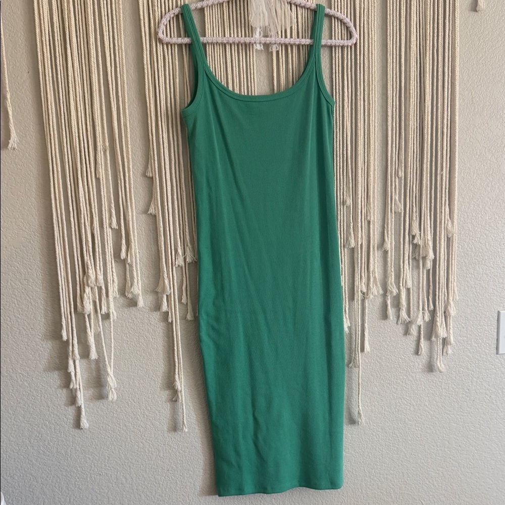 Ribbed Green midi dress